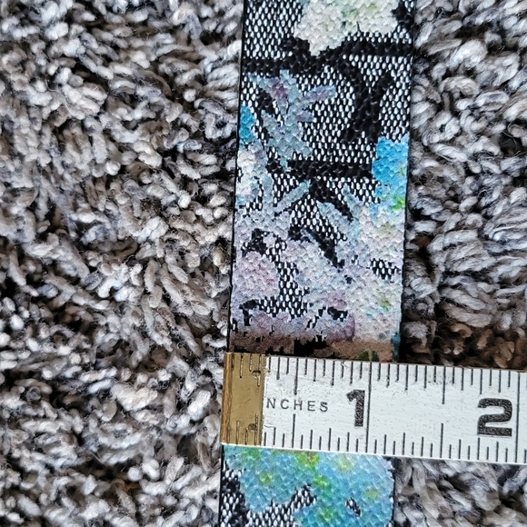 Calvin Klein Floral Twist Reversible Belt - Picture 10 of 10